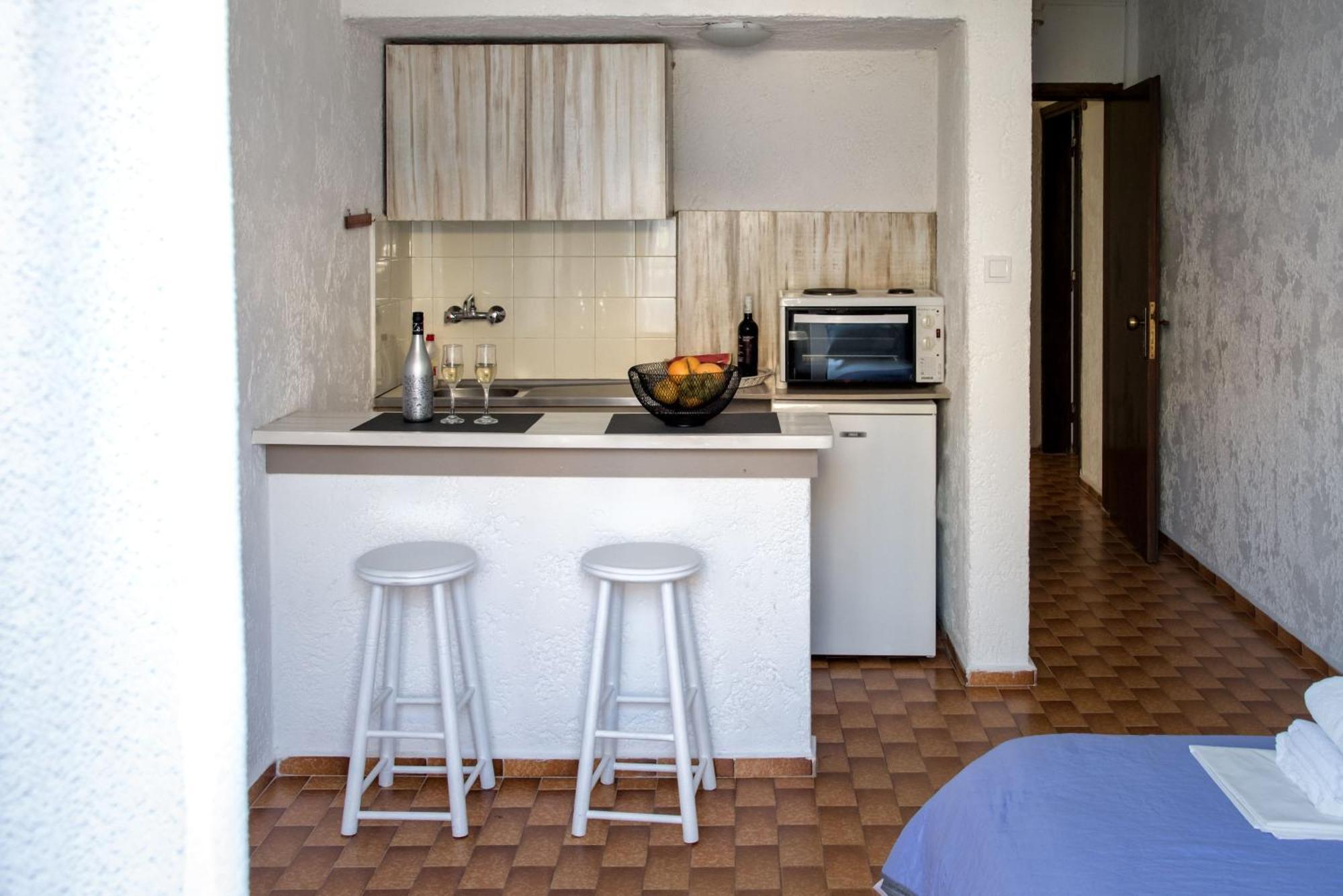 Amazona Aparthotel Agia Pelagia  Exterior photo